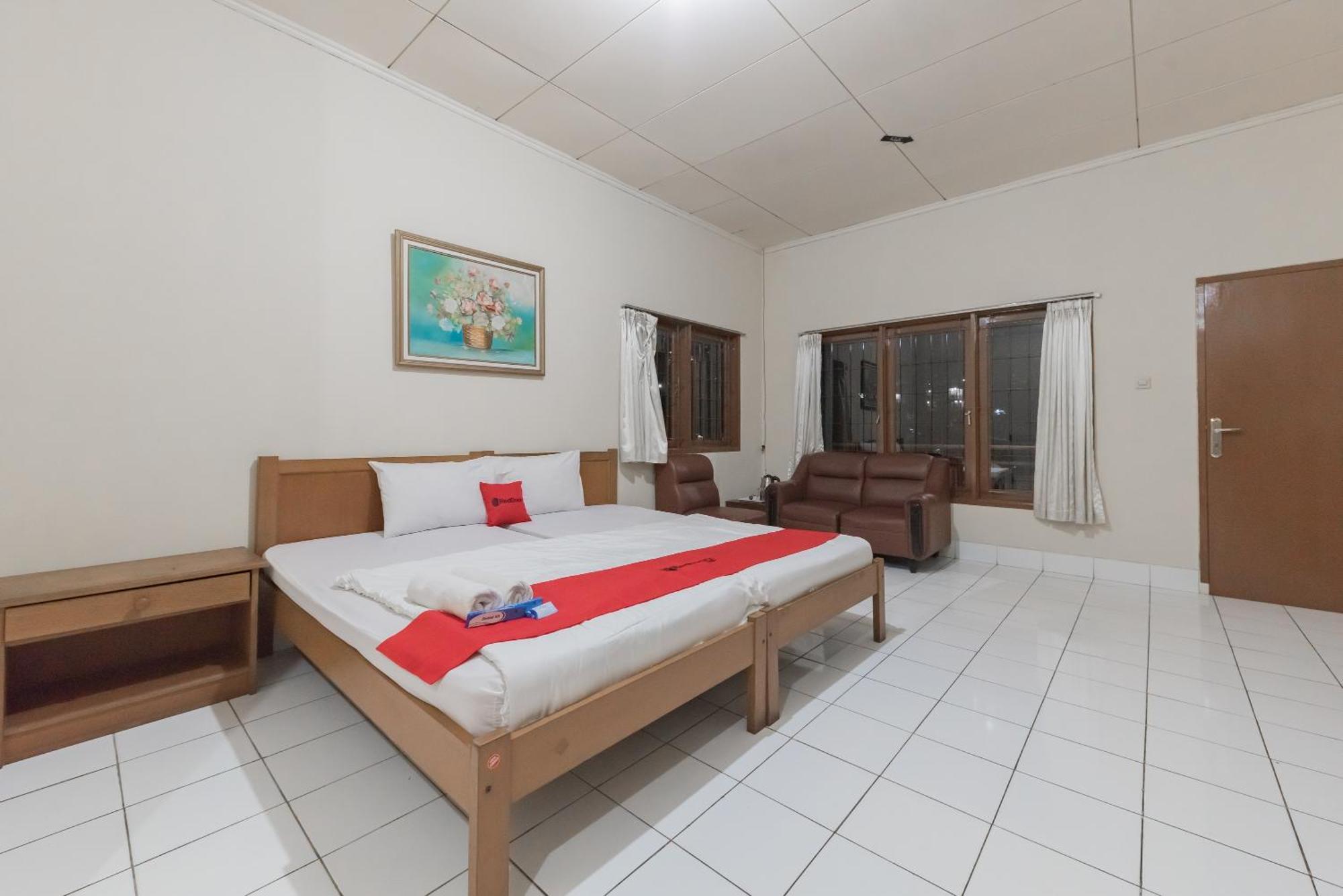 Reddoorz At Griya Astoeti 2* Bogor