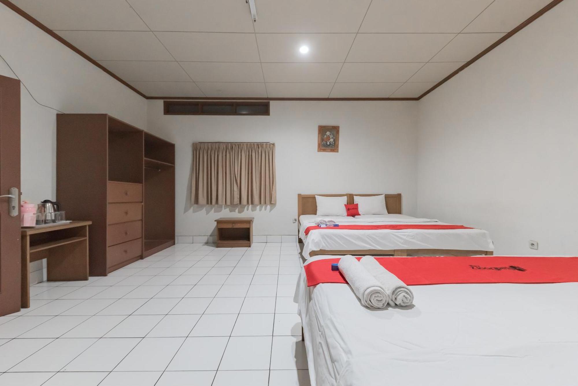 Reddoorz At Griya Astoeti 2* Bogor