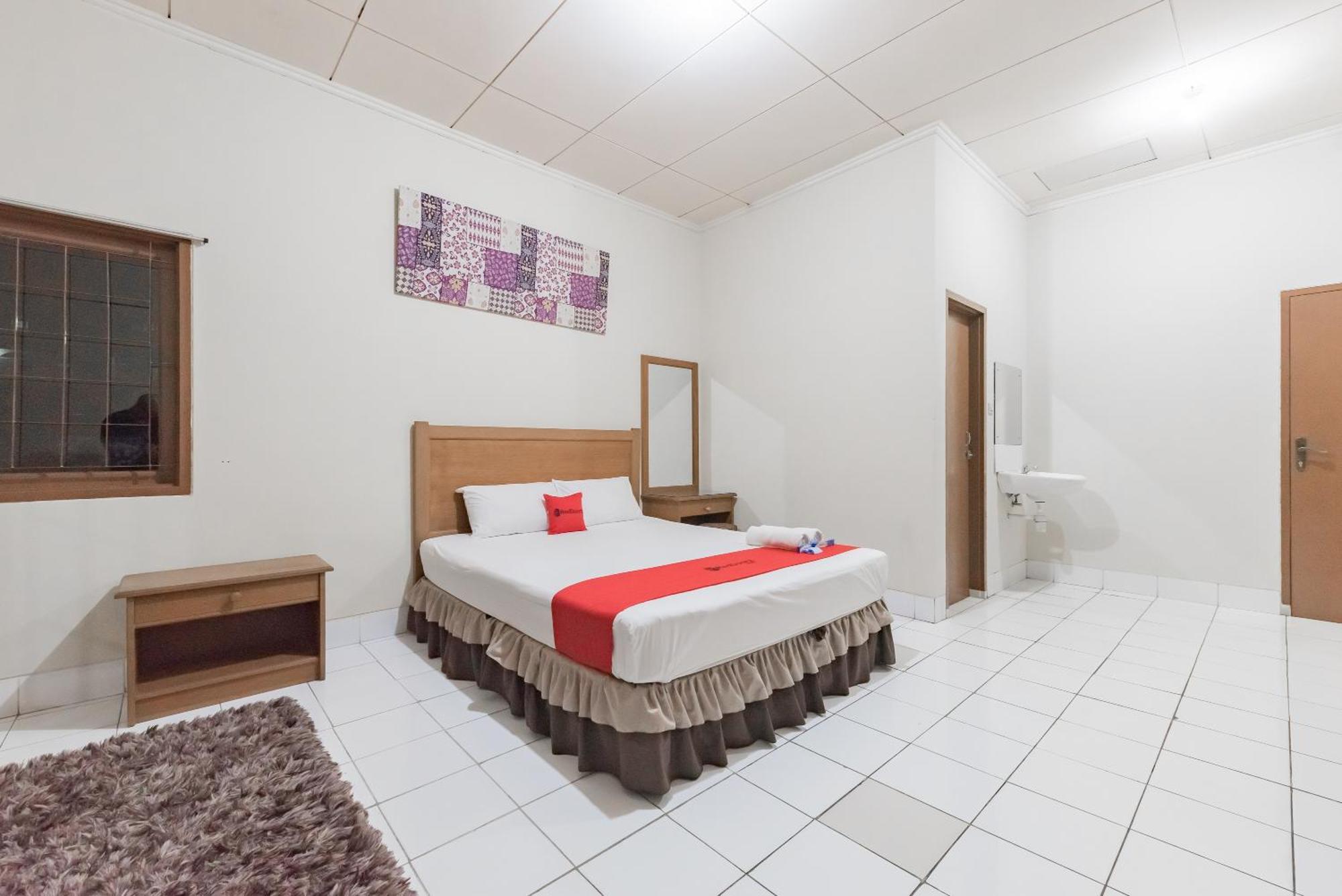 Reddoorz At Griya Astoeti Hotel Bogor